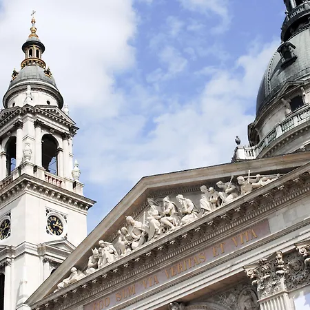 Mgzn Basilica Vendégház