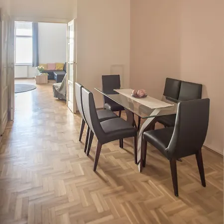 Guest house The Magazine & Budapest